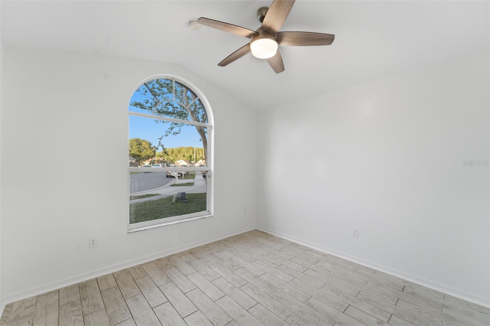 Image 24 of 34 For 10602 Rainbow Trout Court