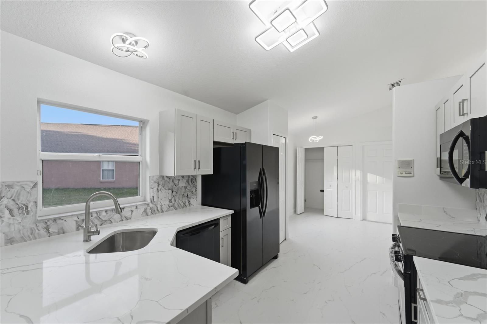 Image 7 of 34 For 10602 Rainbow Trout Court