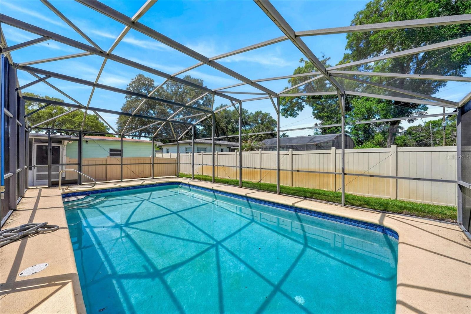 Image 11 of 66 For 2501 Nancy Street