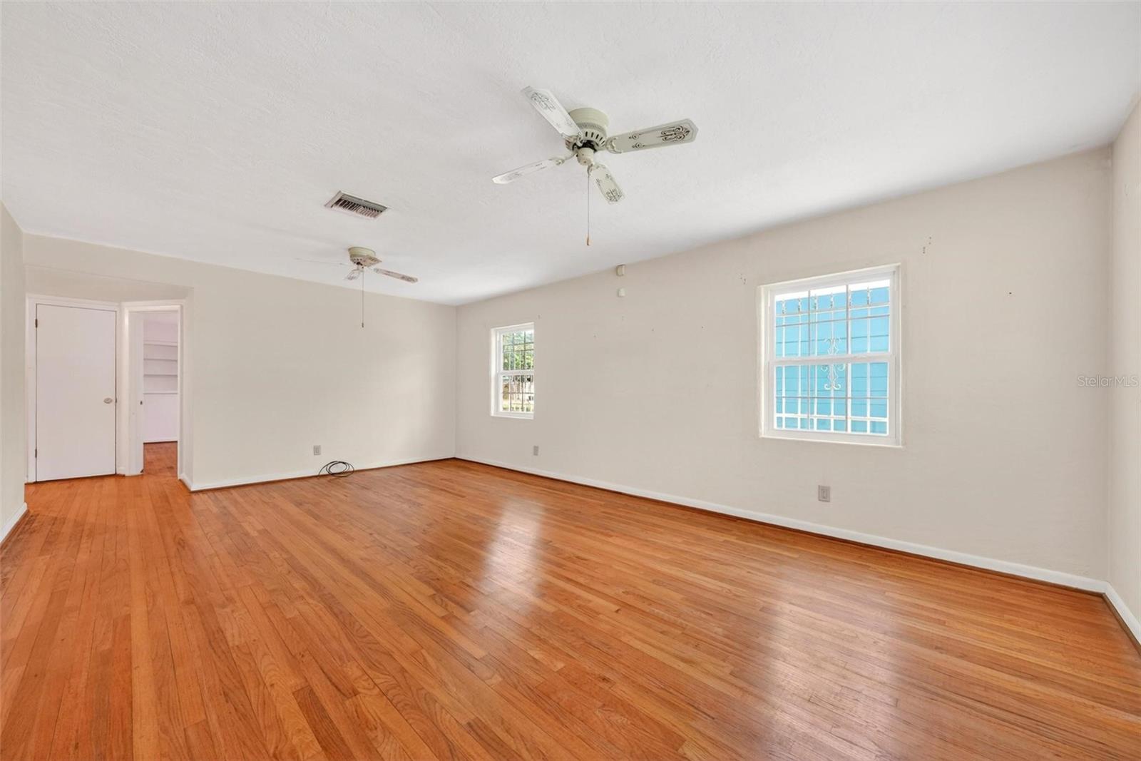 Image 19 of 66 For 2501 Nancy Street