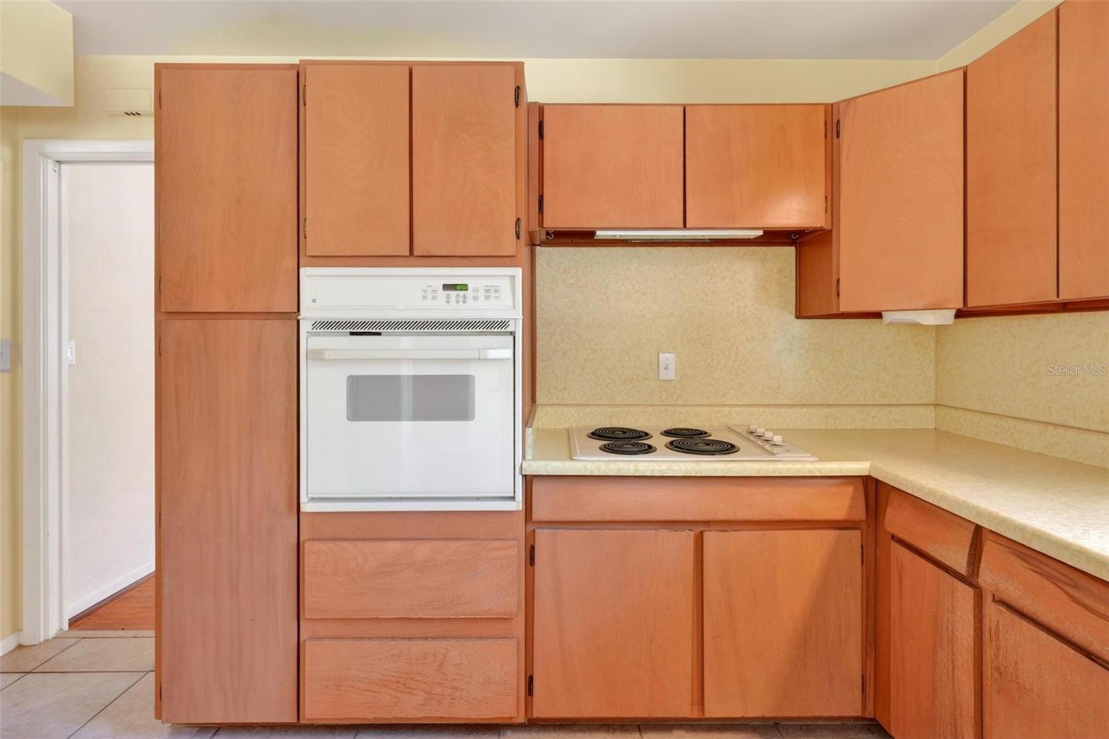 Image 33 of 66 For 2501 Nancy Street