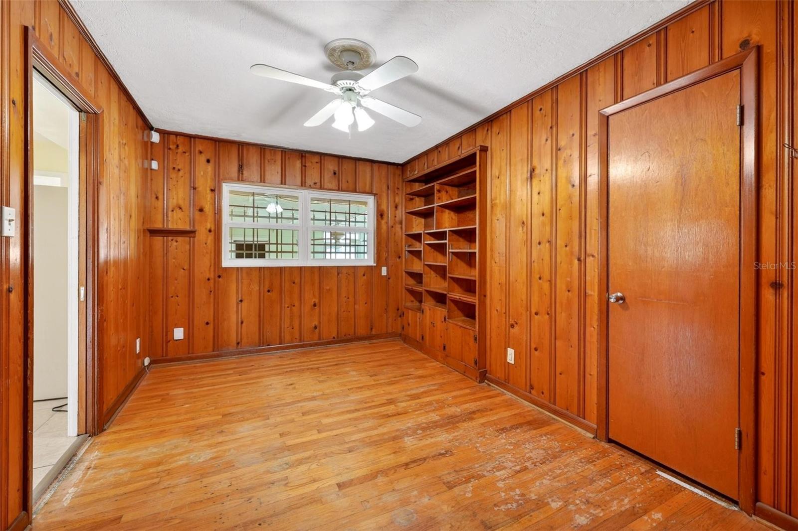 Image 34 of 66 For 2501 Nancy Street