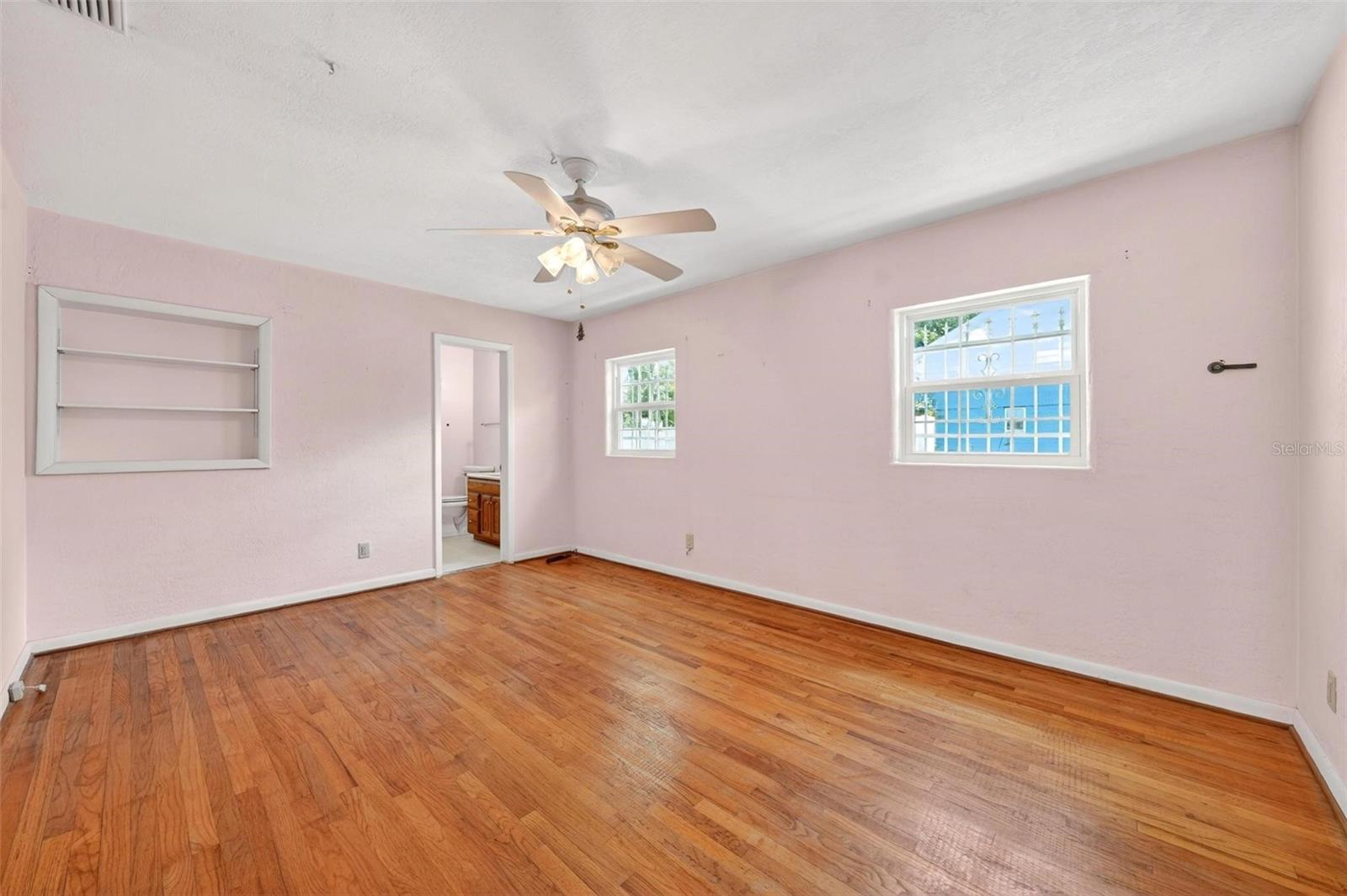 Image 37 of 66 For 2501 Nancy Street