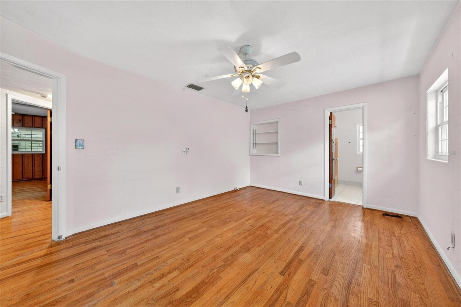 Image 38 of 66 For 2501 Nancy Street