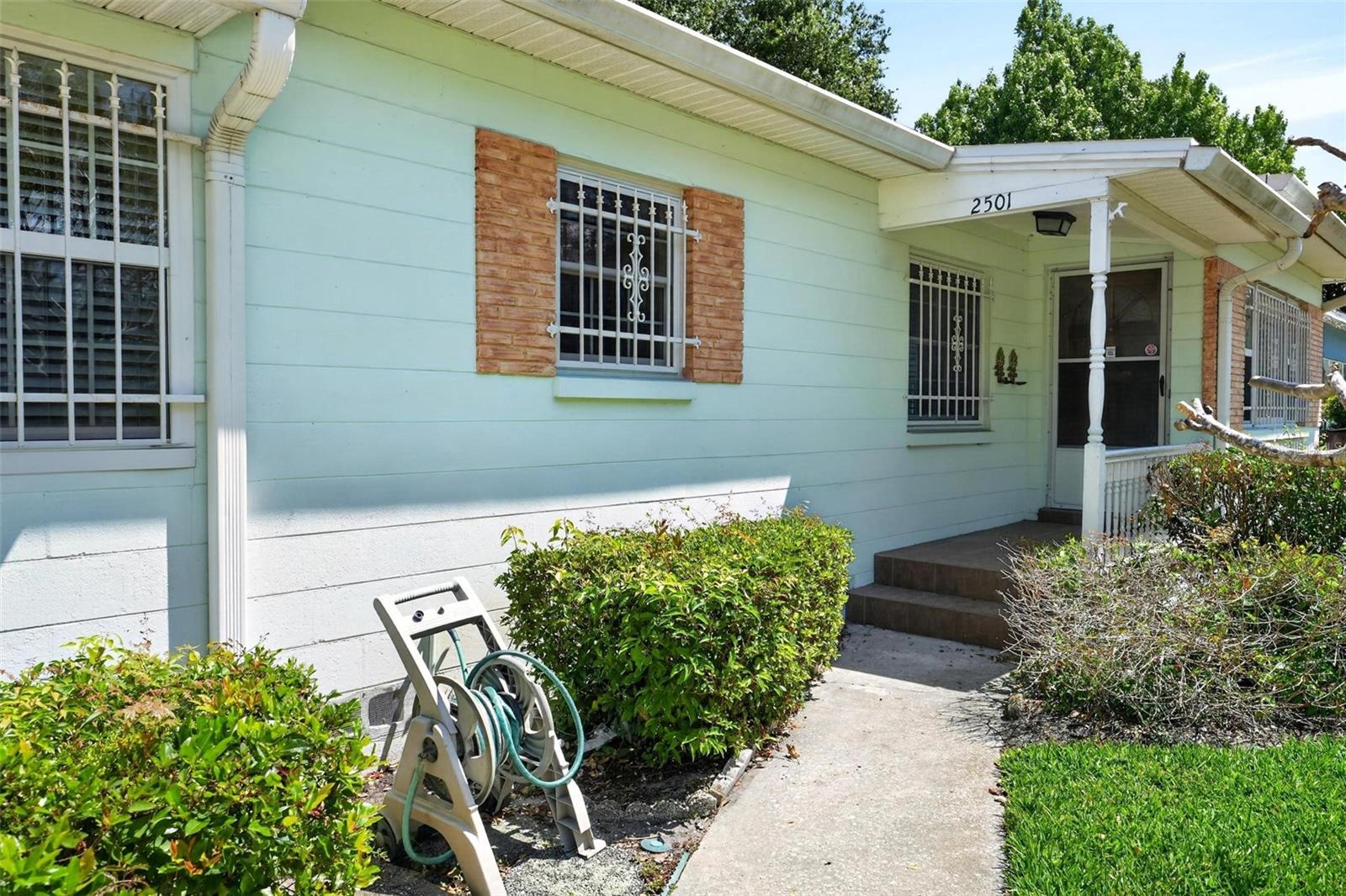 Image 4 of 66 For 2501 Nancy Street