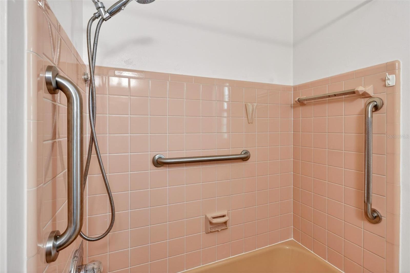 Image 41 of 66 For 2501 Nancy Street