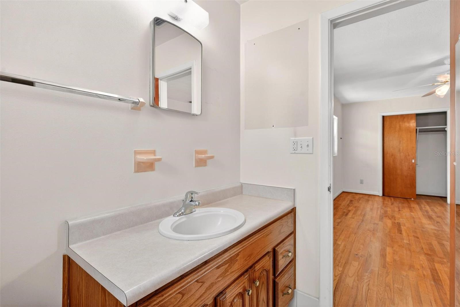 Image 42 of 66 For 2501 Nancy Street