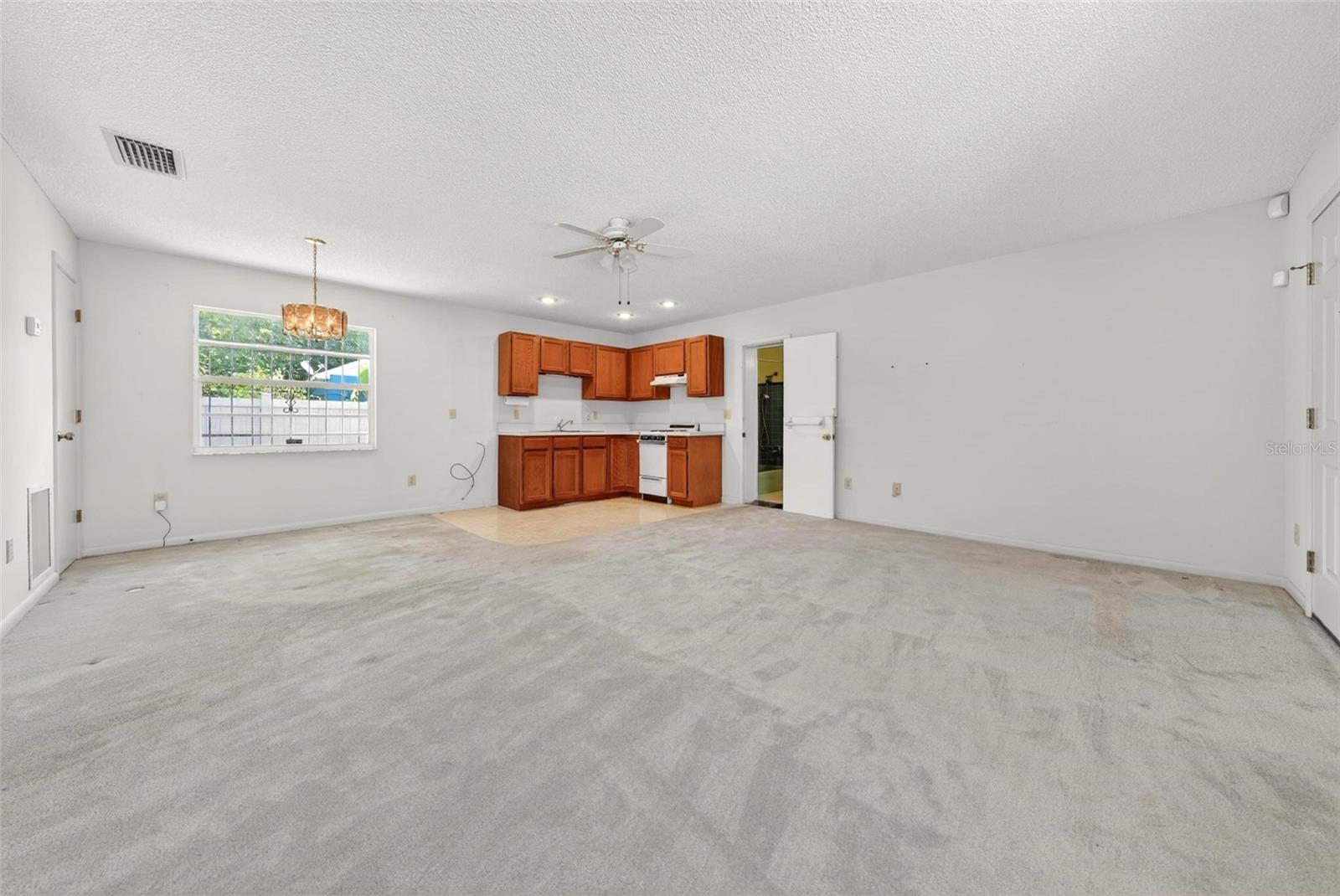 Image 51 of 66 For 2501 Nancy Street