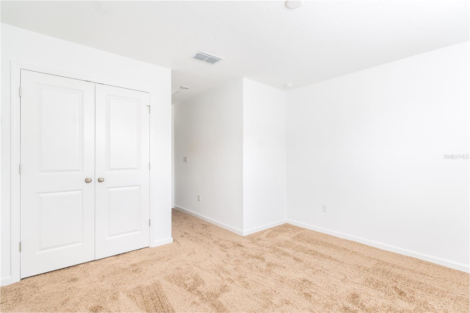 Image 17 of 22 For 987 Spring Palms Loop