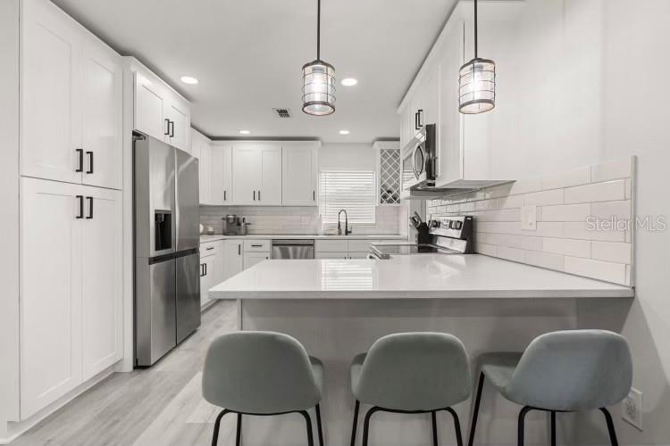 Image 2 of 24 For 13 Fanfair  