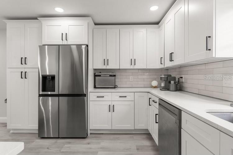 Image 3 of 24 For 13 Fanfair  