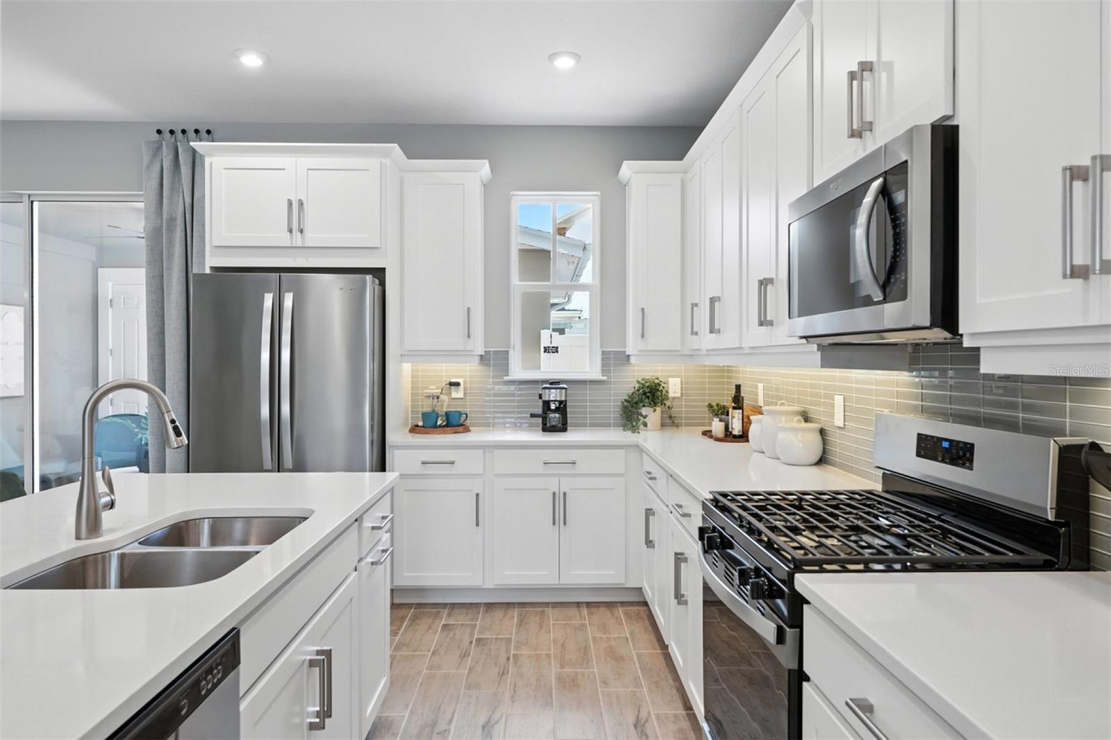 Image 5 of 31 For 1760 Headland Loop