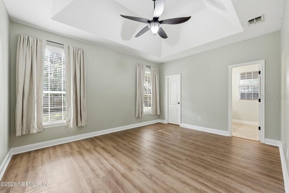 Image 22 of 42 For 2954 Iroquois Avenue