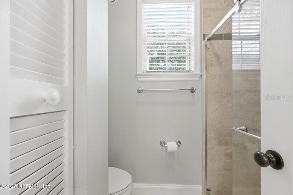 Image 26 of 42 For 2954 Iroquois Avenue