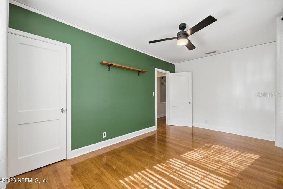 Image 28 of 42 For 2954 Iroquois Avenue