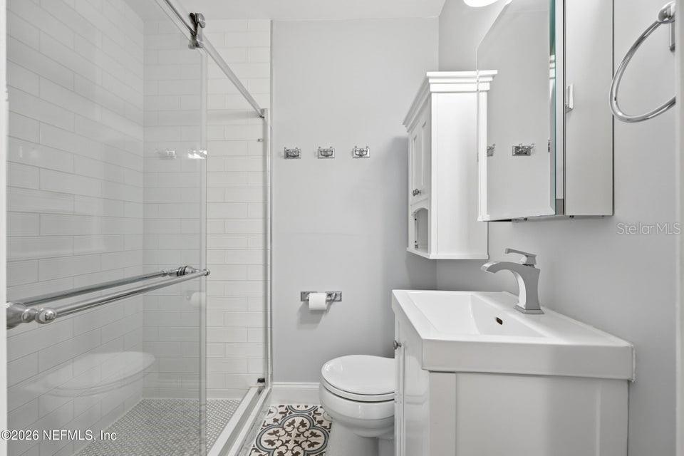 Image 31 of 42 For 2954 Iroquois Avenue