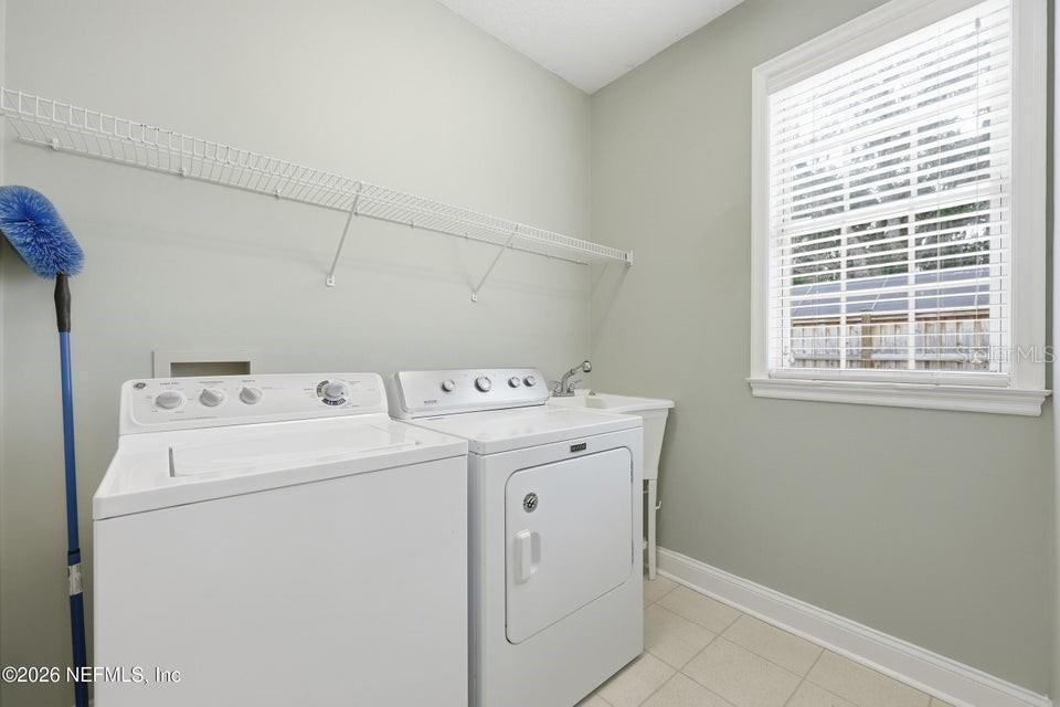 Image 32 of 42 For 2954 Iroquois Avenue