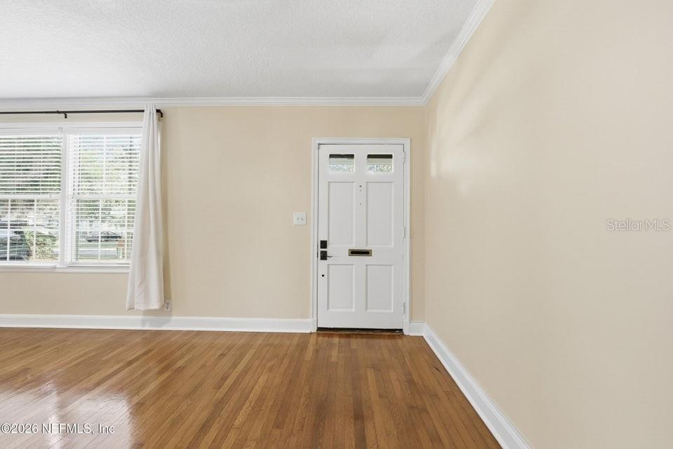 Image 4 of 42 For 2954 Iroquois Avenue