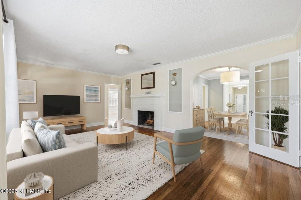 Image 5 of 42 For 2954 Iroquois Avenue