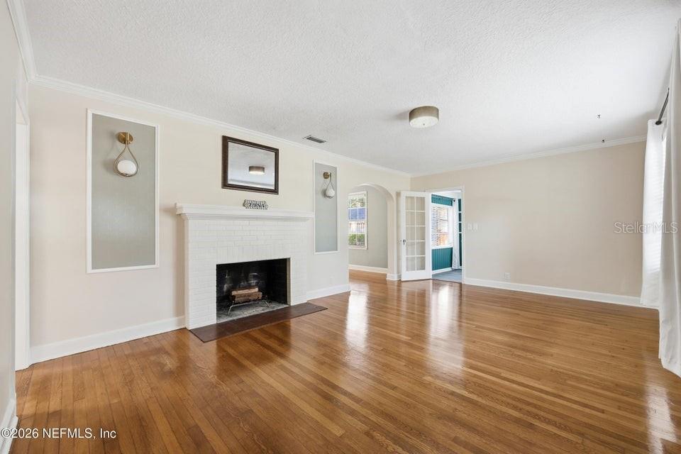 Image 6 of 42 For 2954 Iroquois Avenue