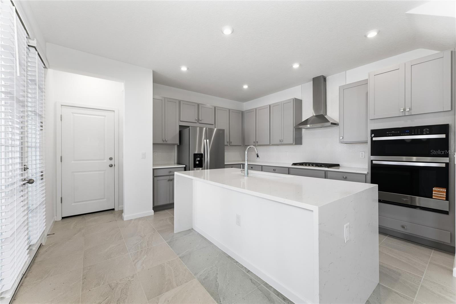 Image 10 of 40 For 2426 Celebration Boulevard