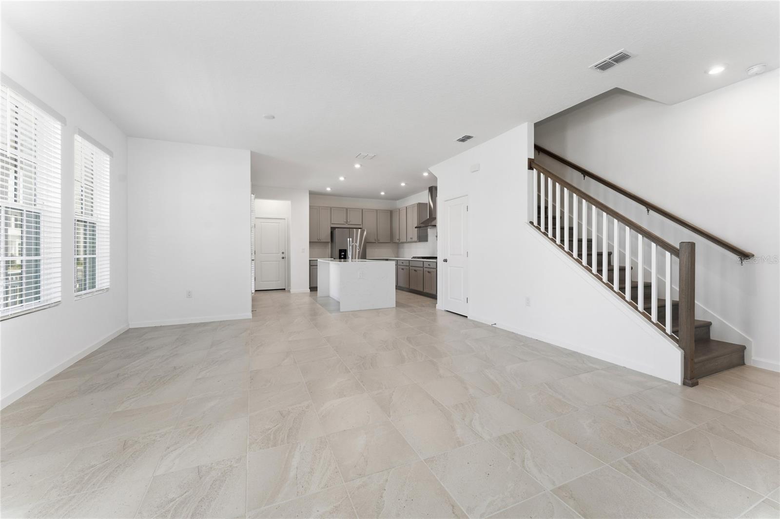 Image 5 of 40 For 2426 Celebration Boulevard