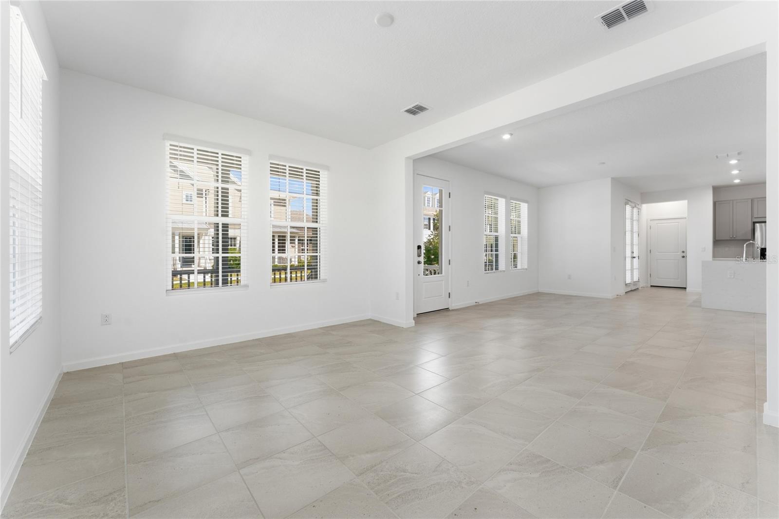 Image 7 of 40 For 2426 Celebration Boulevard