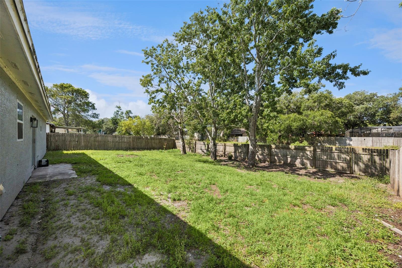 Image 18 of 21 For 1590 Yorktown Avenue