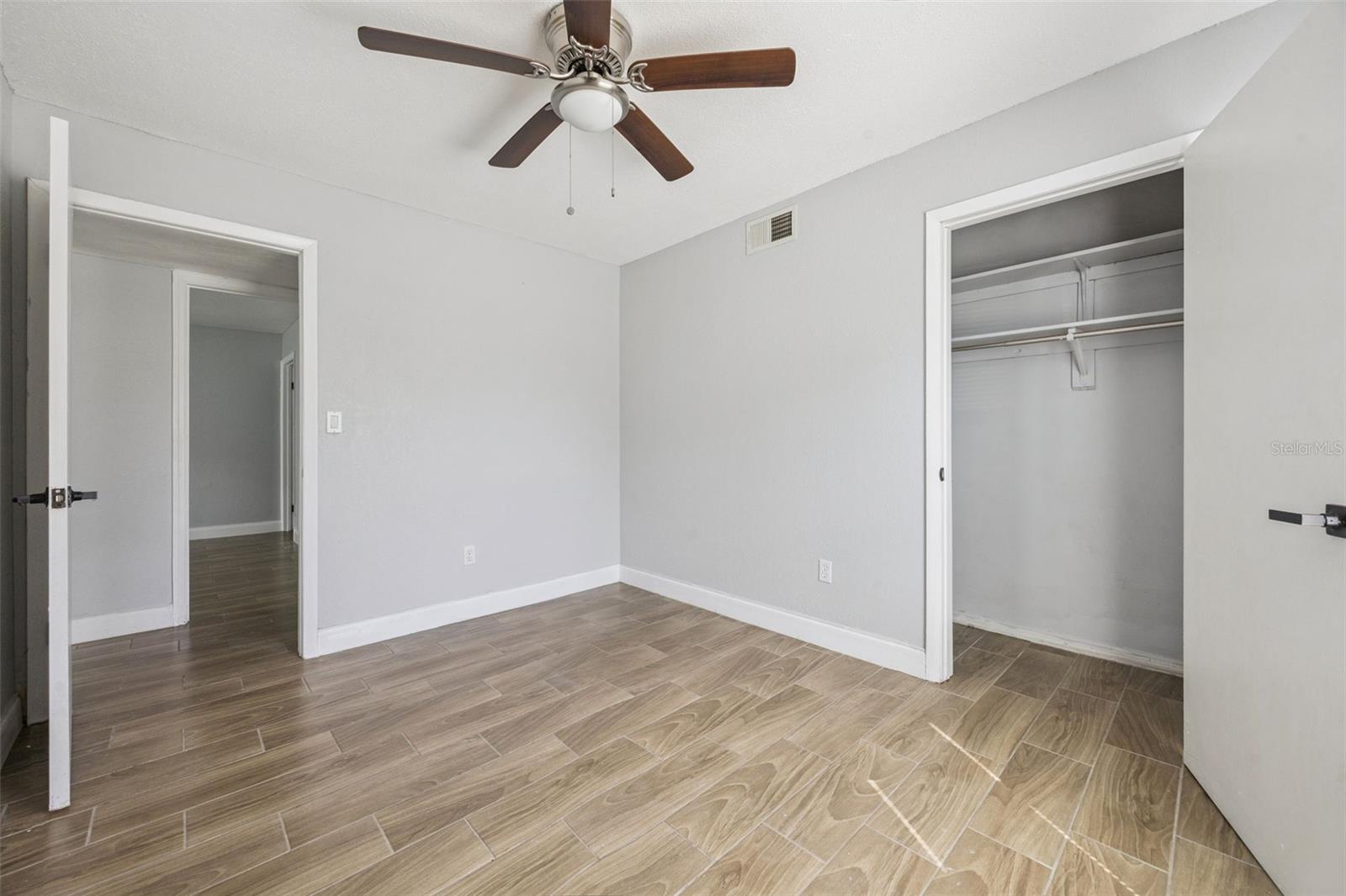 Image 9 of 21 For 1590 Yorktown Avenue