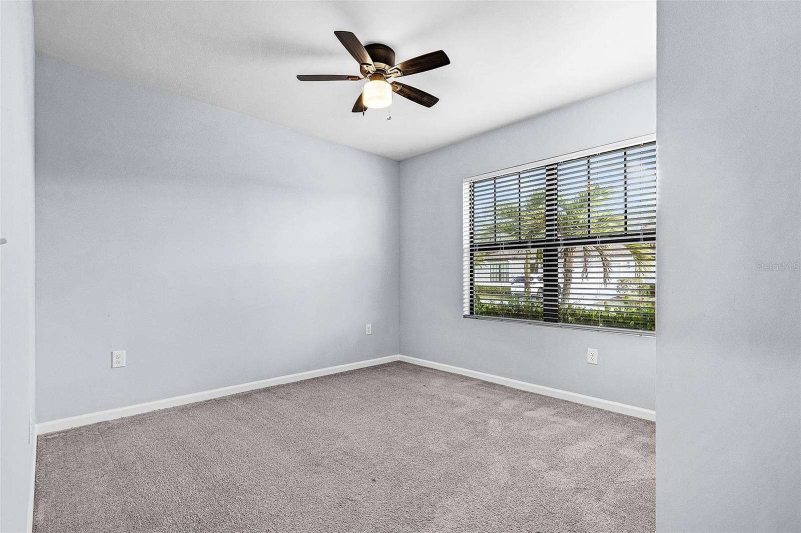 Image 13 of 26 For 16033 Beachberry Drive