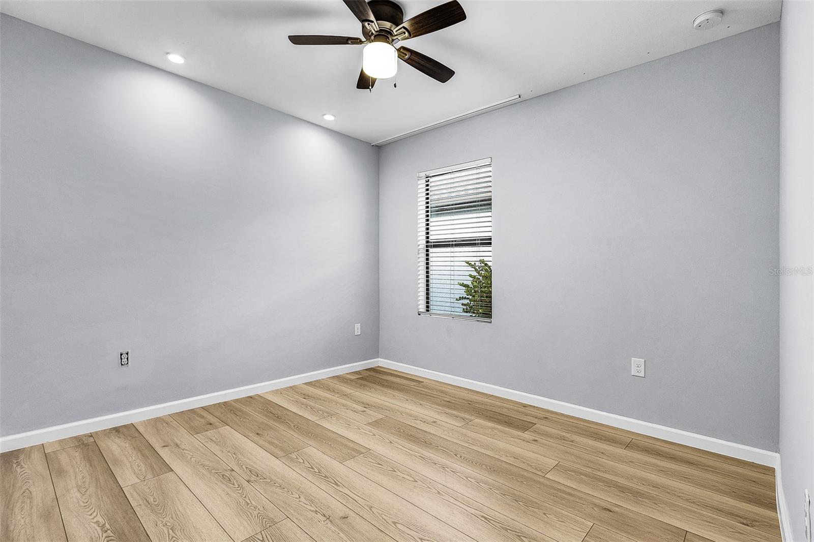 Image 15 of 26 For 16033 Beachberry Drive