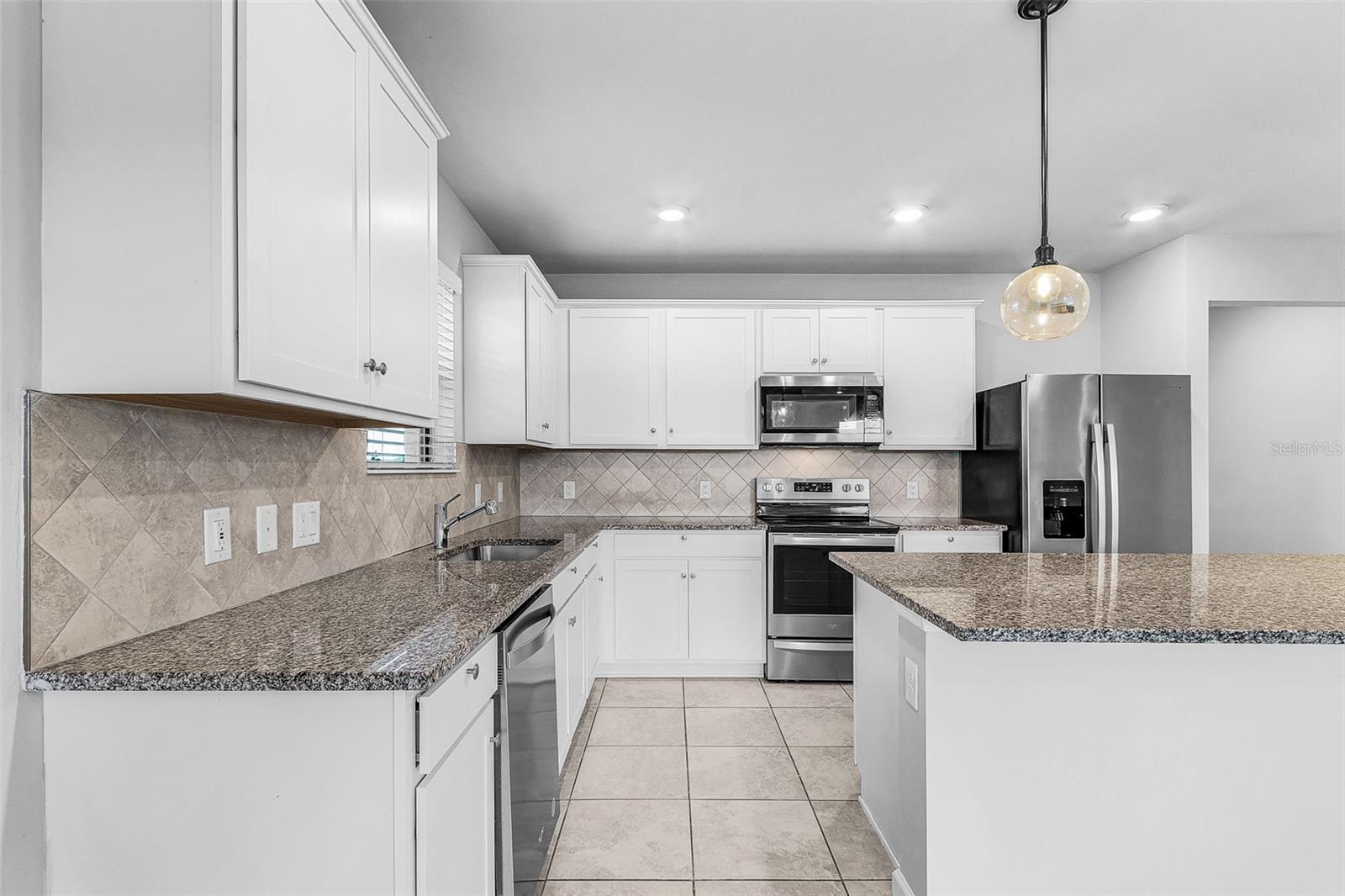 Image 20 of 26 For 16033 Beachberry Drive