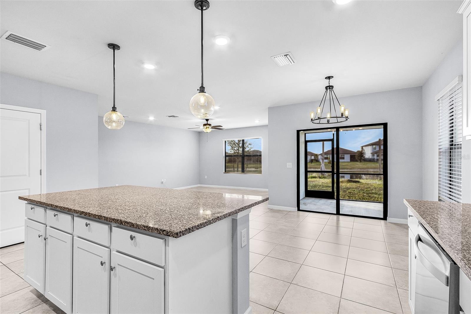 Image 4 of 26 For 16033 Beachberry Drive
