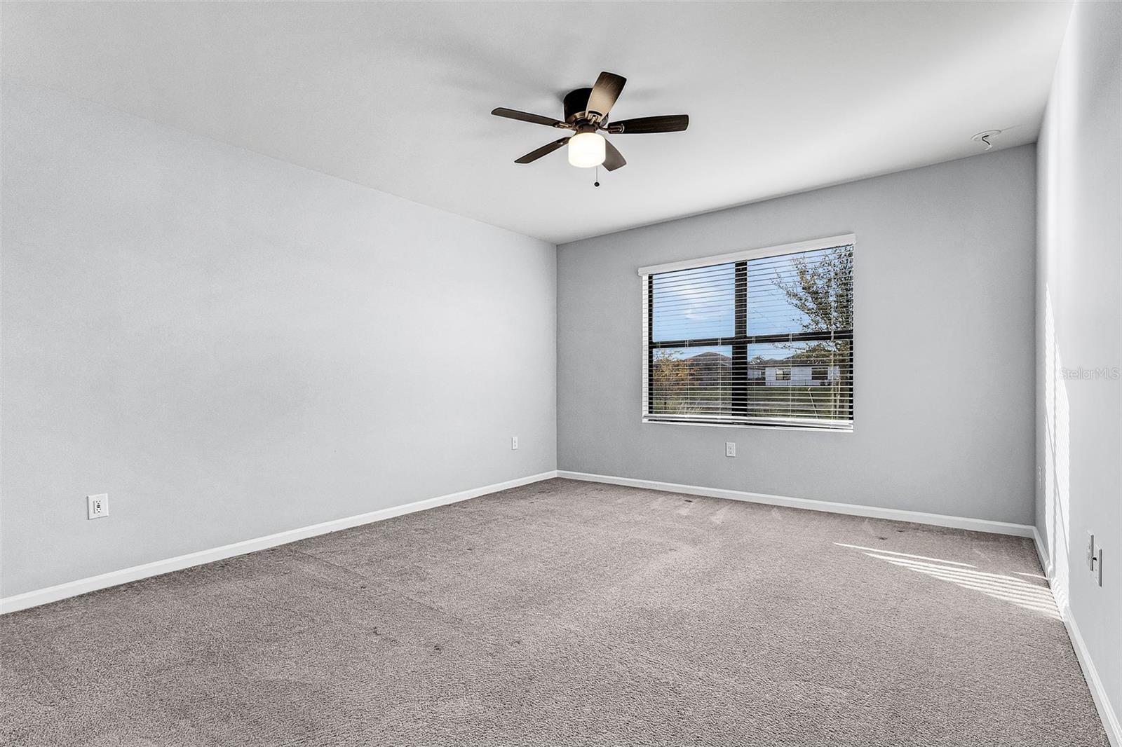 Image 7 of 26 For 16033 Beachberry Drive