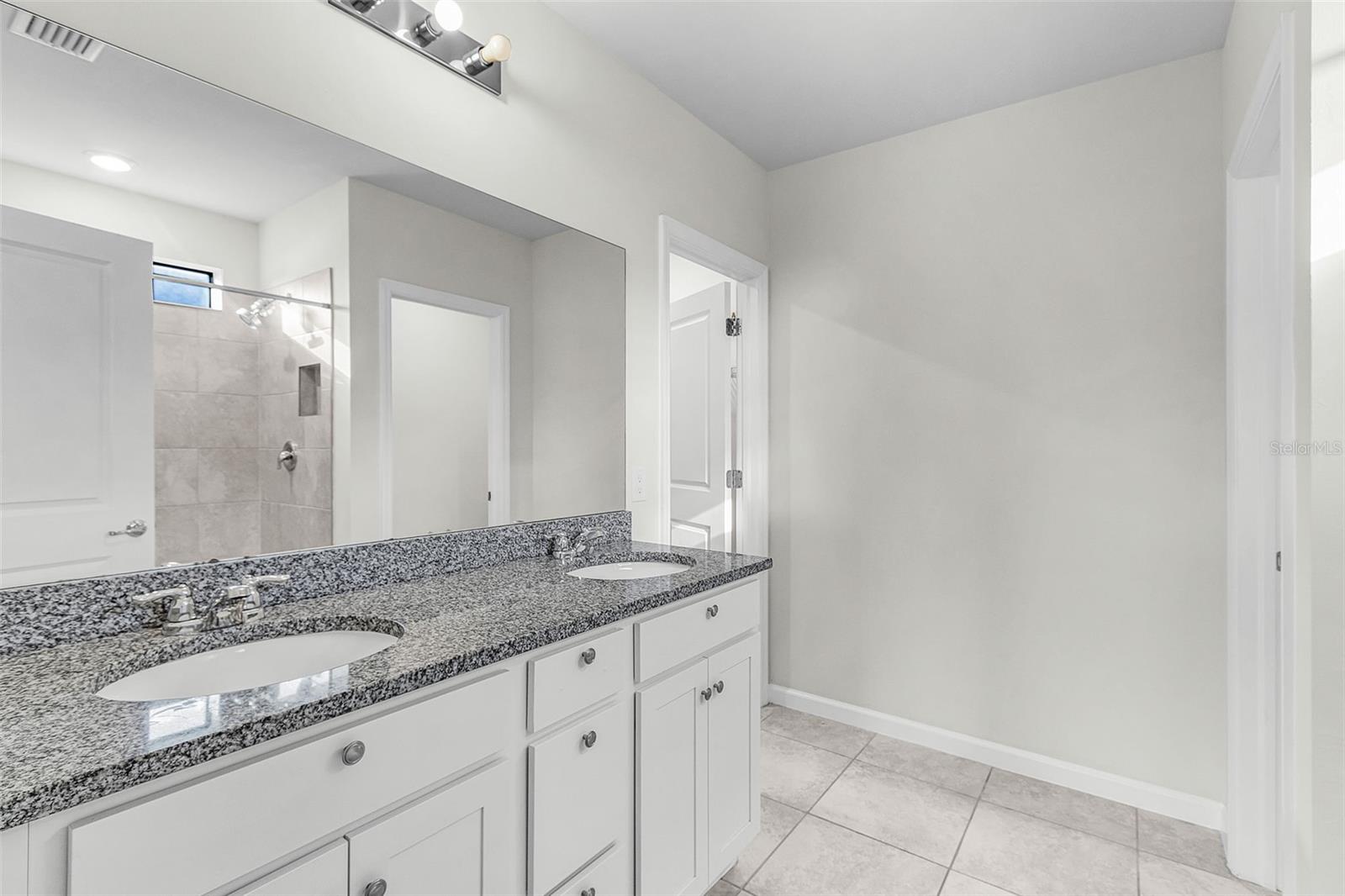 Image 9 of 26 For 16033 Beachberry Drive