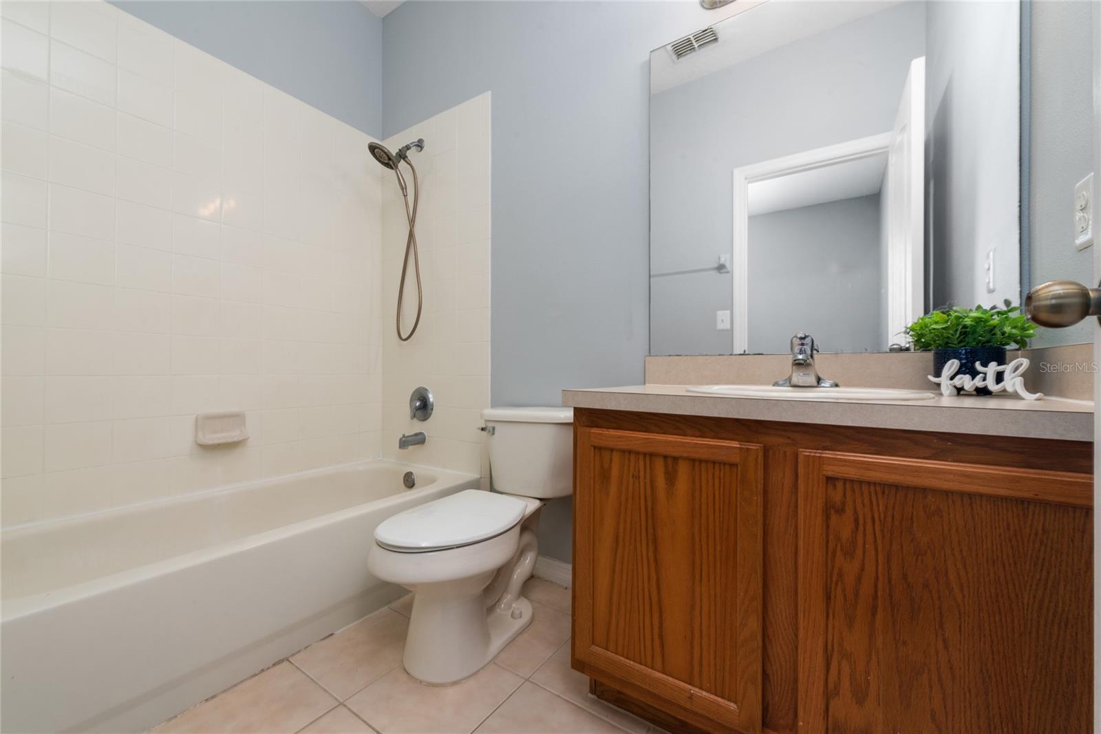 Image 17 of 33 For 9313 Jasmine Flower Lane 185