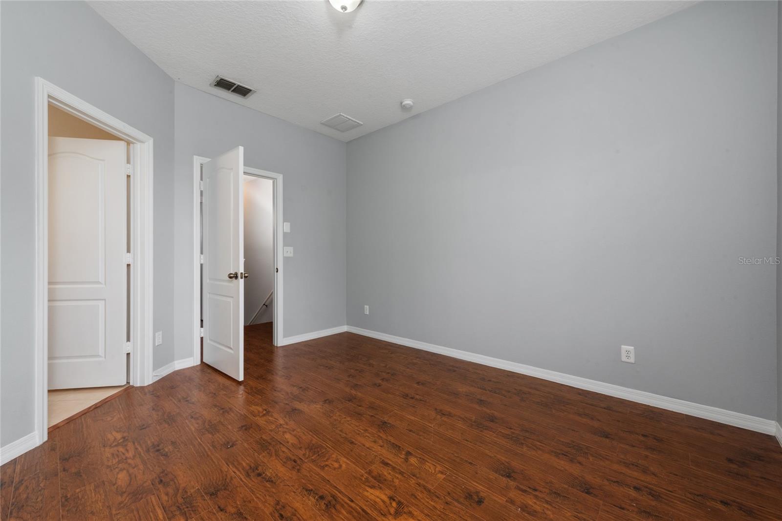 Image 21 of 33 For 9313 Jasmine Flower Lane 185