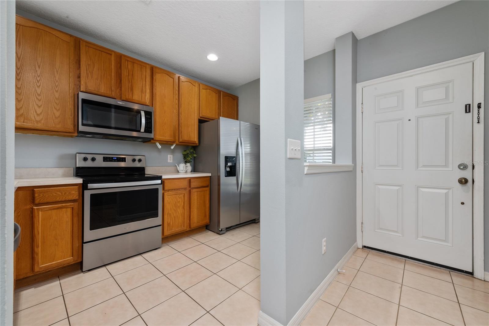 Image 5 of 33 For 9313 Jasmine Flower Lane 185