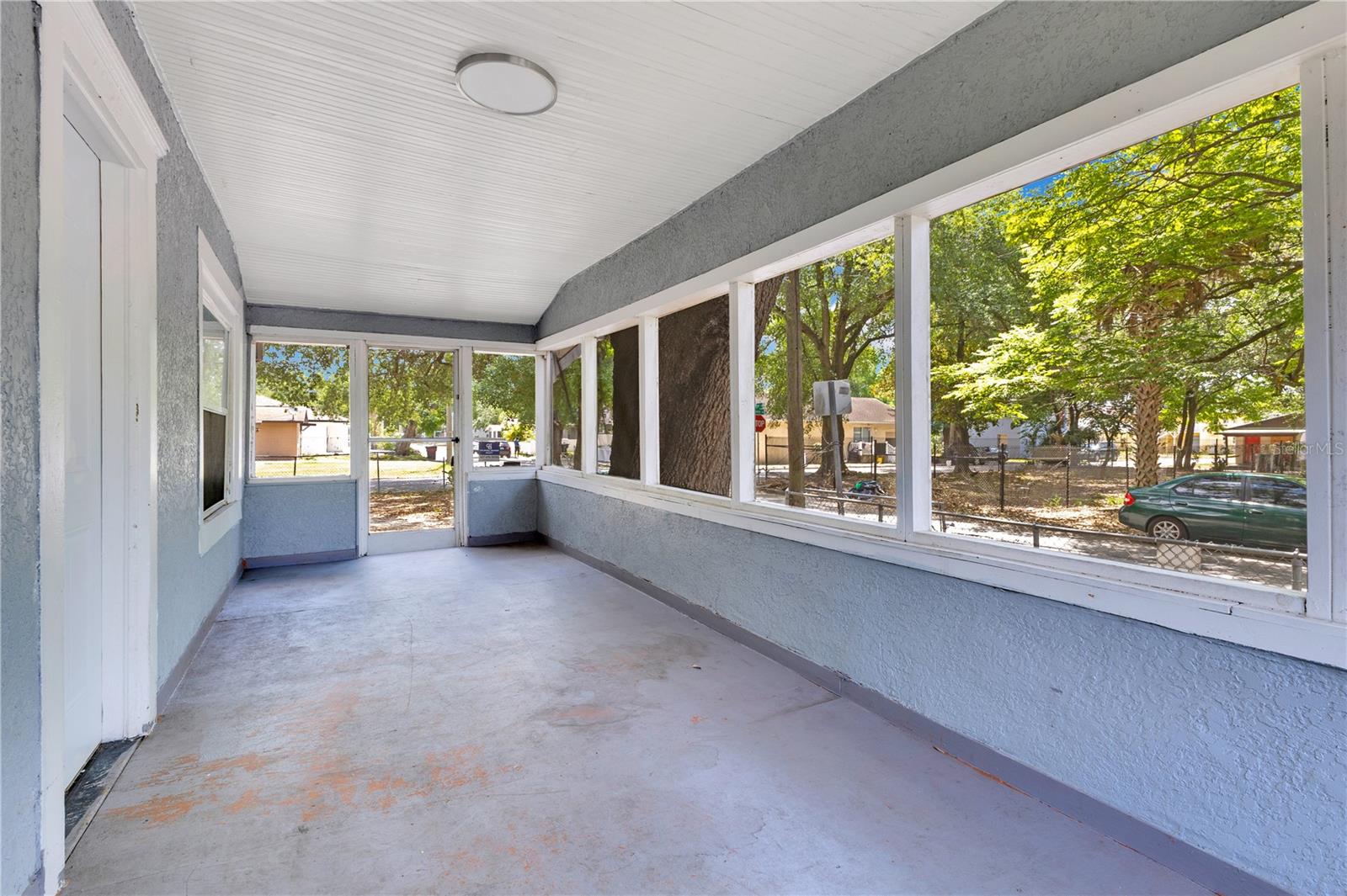 Image 2 of 33 For 1029 Colyer Street