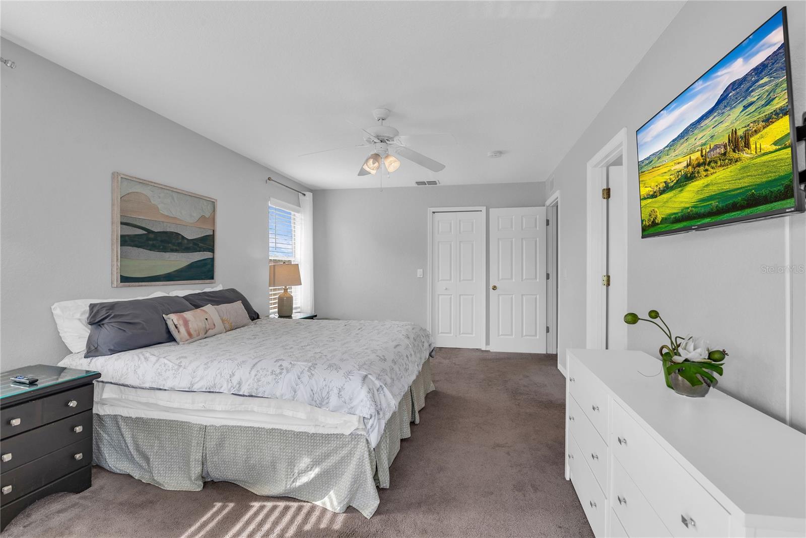 Image 17 of 46 For 457 La Mirage Street