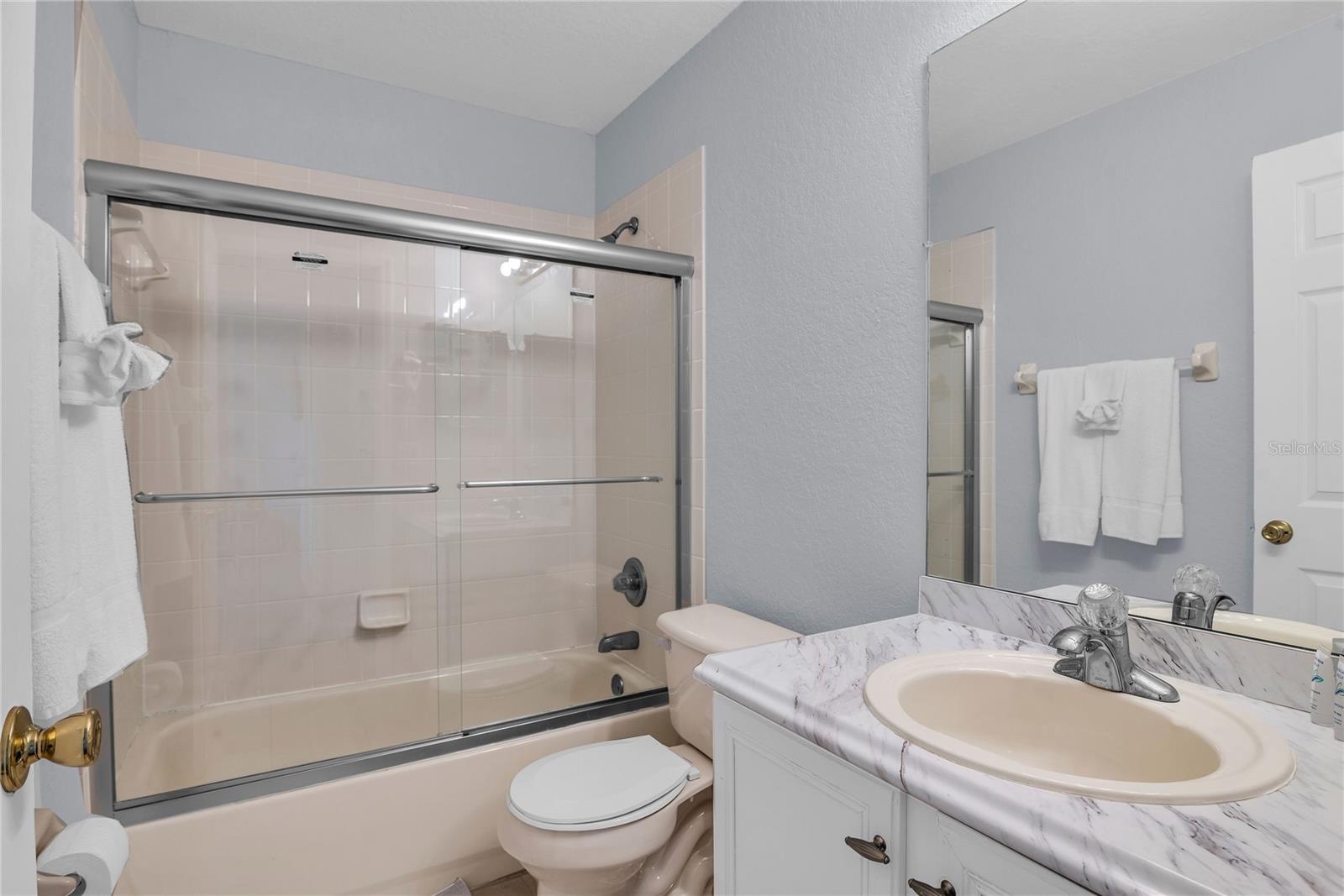 Image 20 of 46 For 457 La Mirage Street