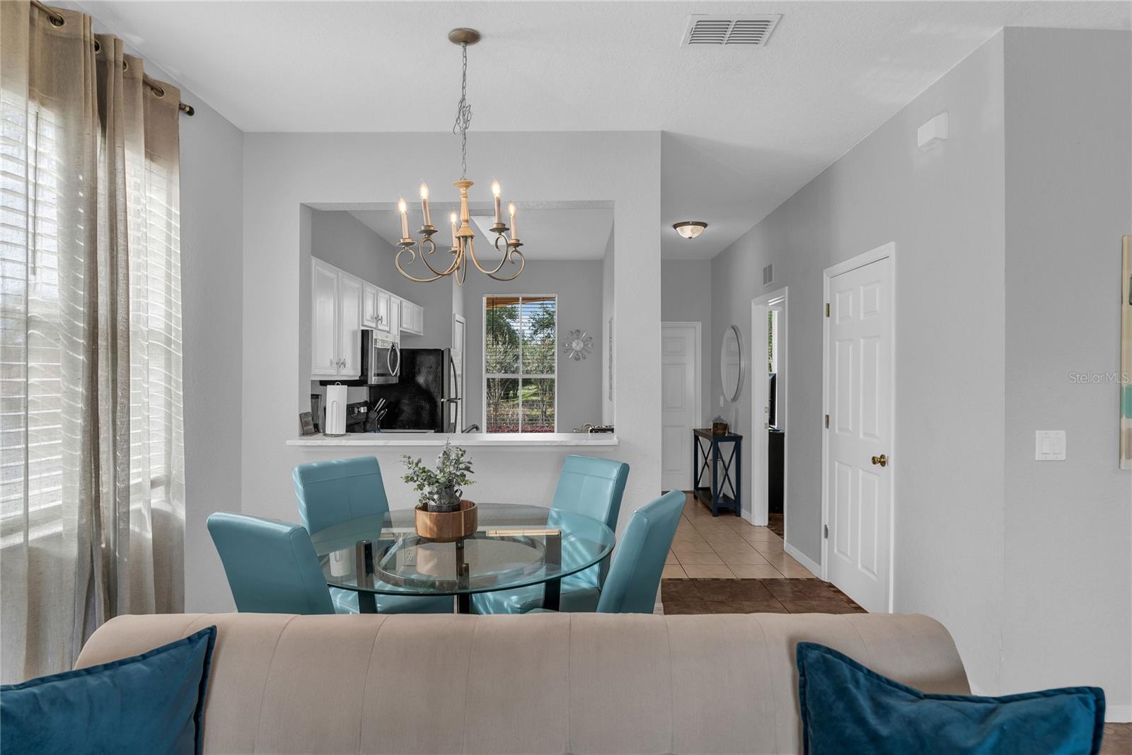 Image 35 of 46 For 457 La Mirage Street