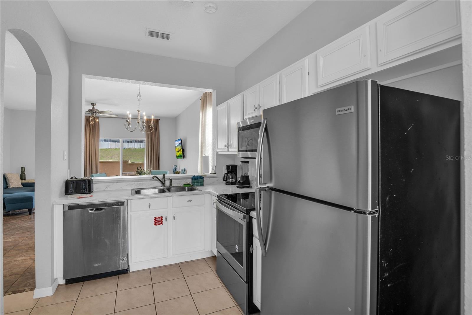 Image 38 of 46 For 457 La Mirage Street