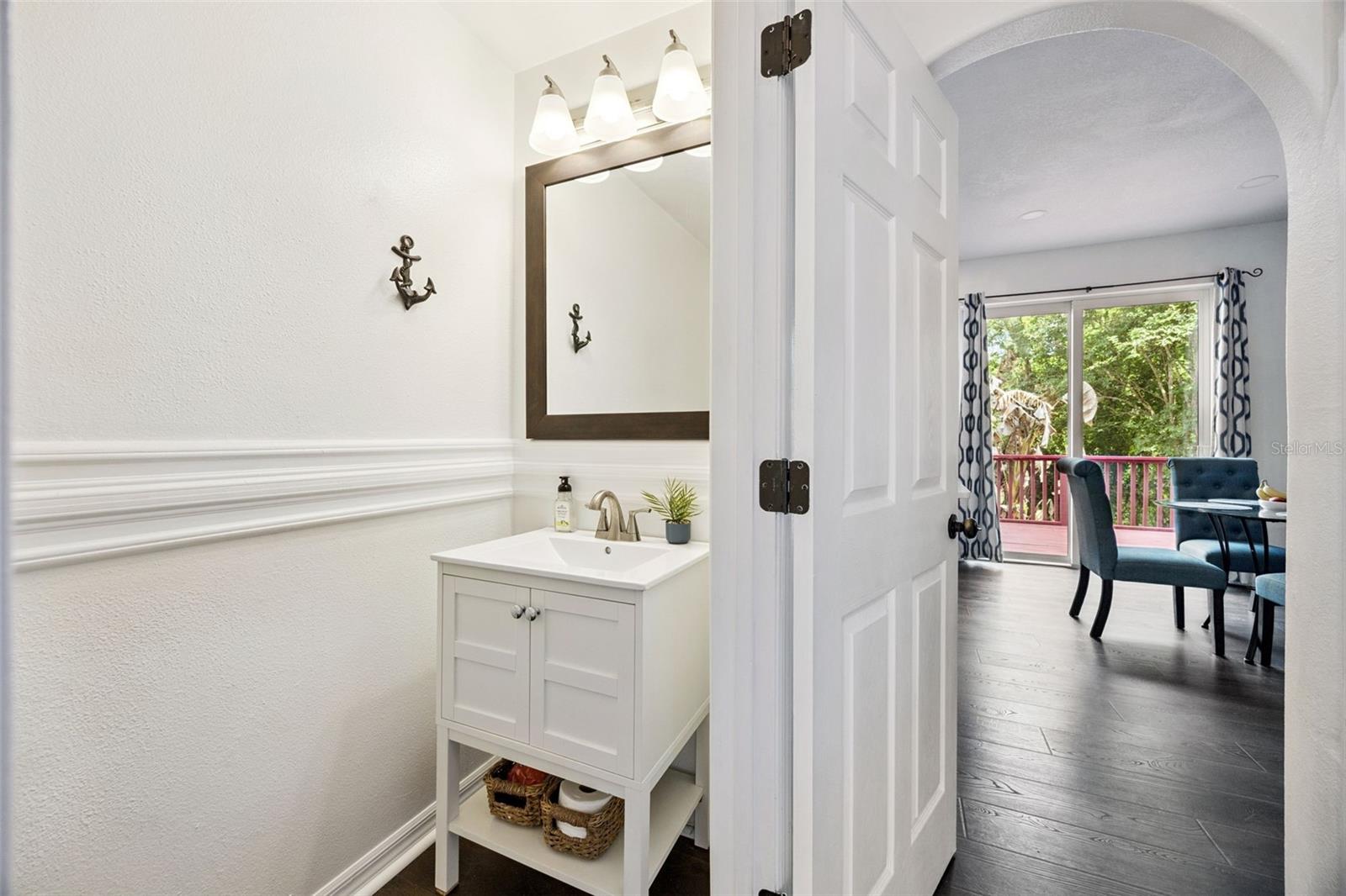 Image 26 of 59 For 137 Oak View Place