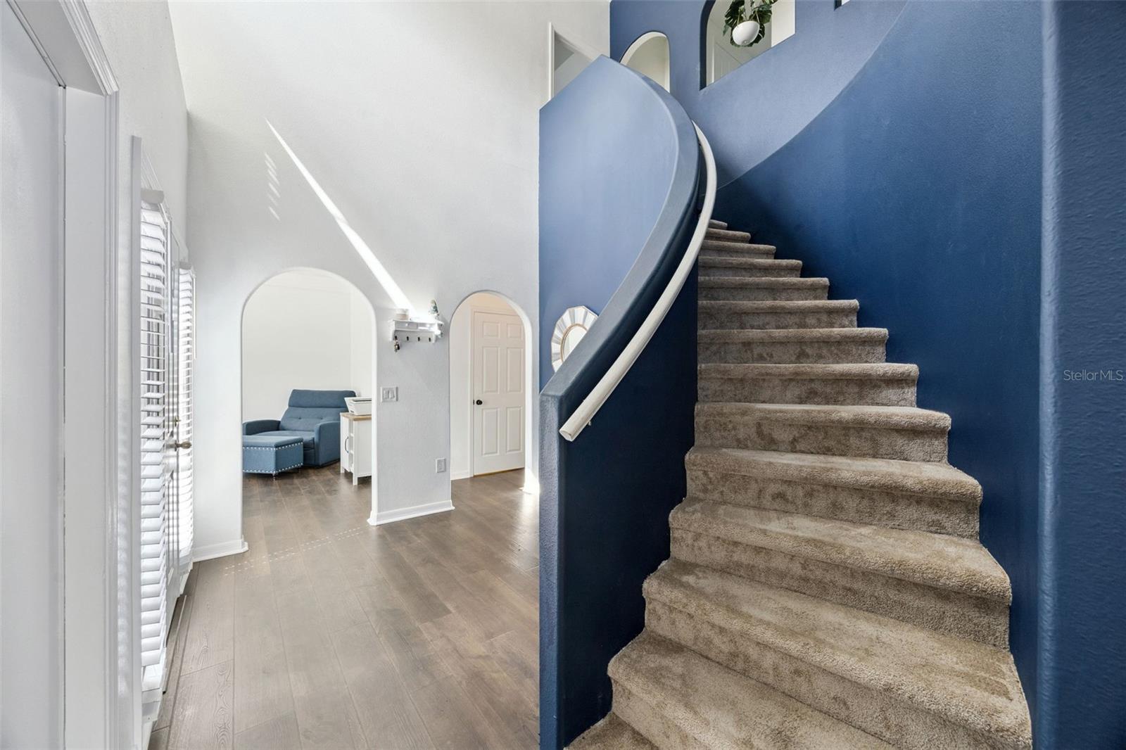 Image 27 of 59 For 137 Oak View Place