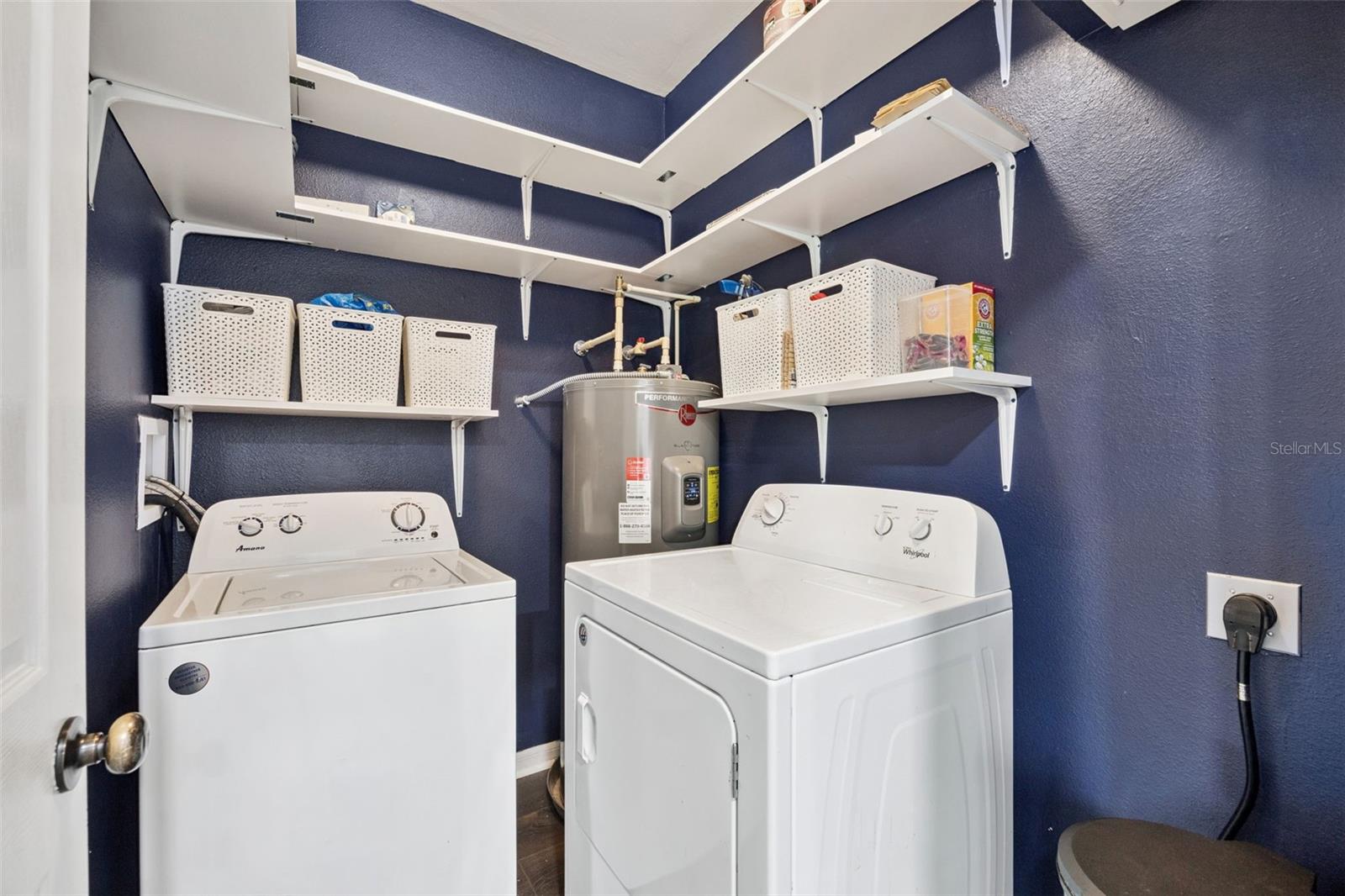 Image 31 of 59 For 137 Oak View Place