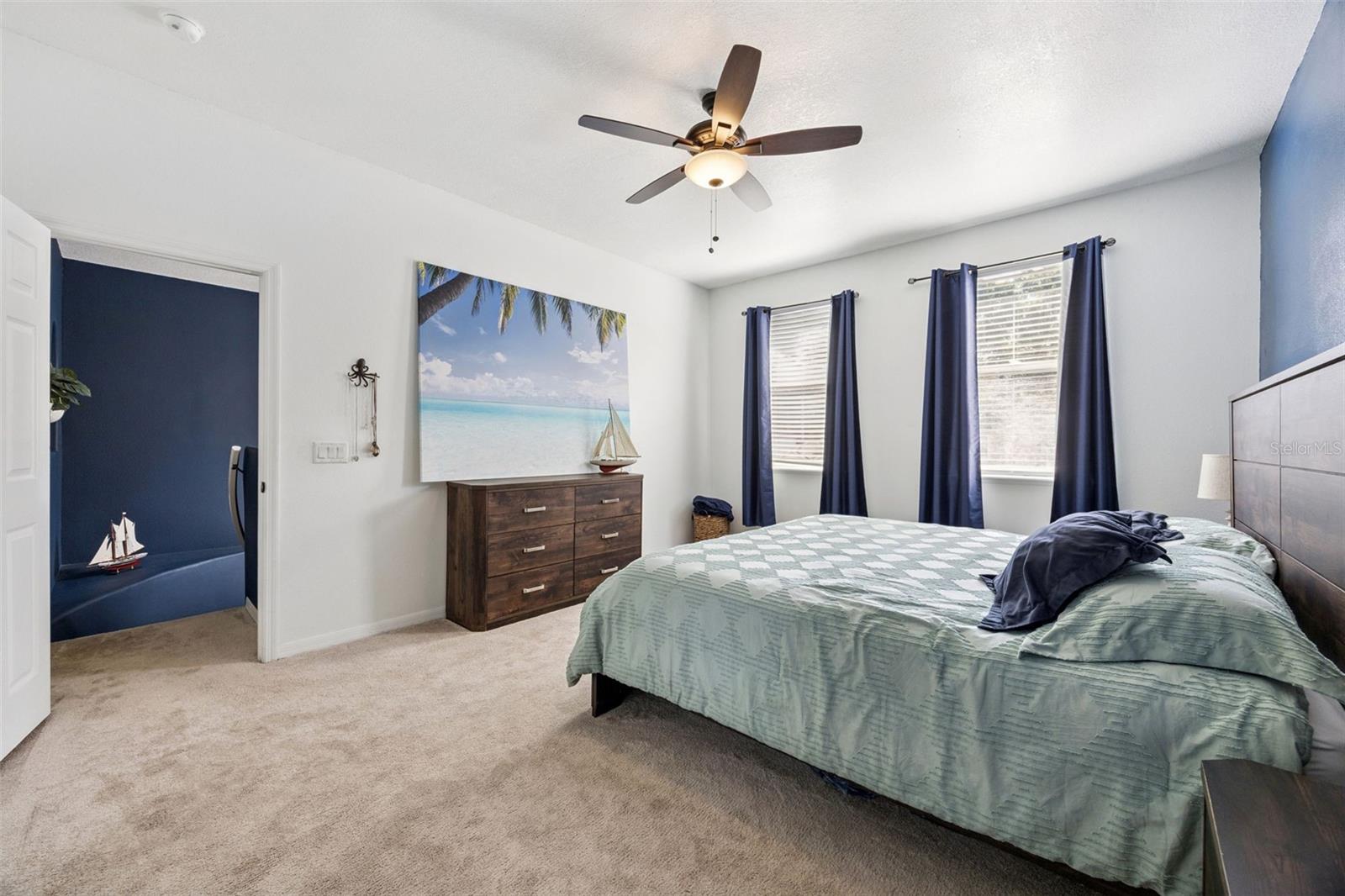 Image 33 of 59 For 137 Oak View Place