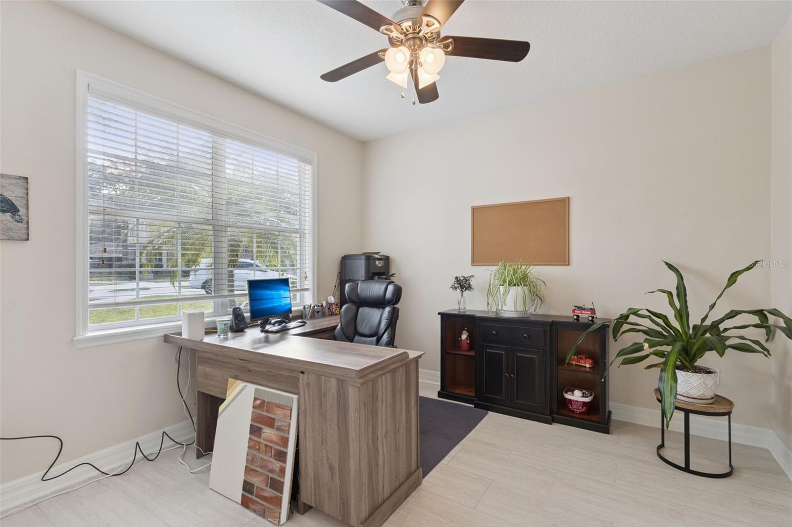 Image 31 of 46 For 287 Fallen Oak Court