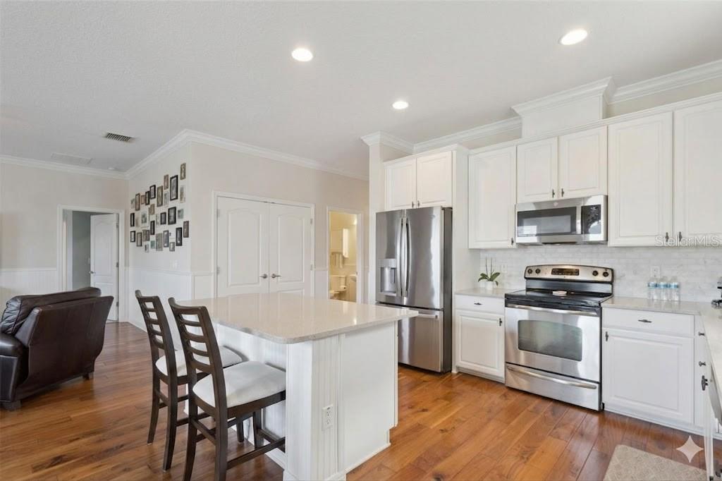 Image 6 of 46 For 287 Fallen Oak Court