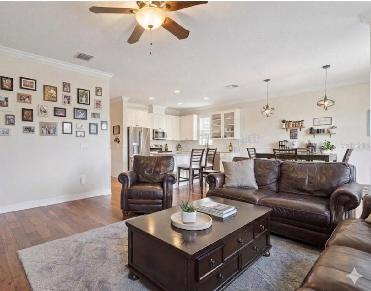 Image 9 of 46 For 287 Fallen Oak Court